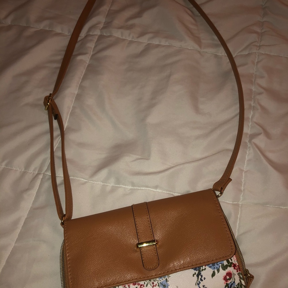 Shoulder purse